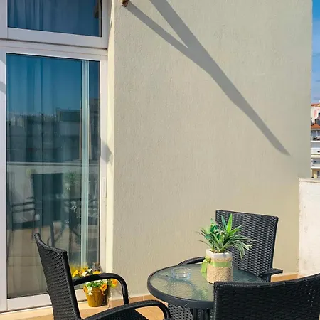 Downtown 41 Serres